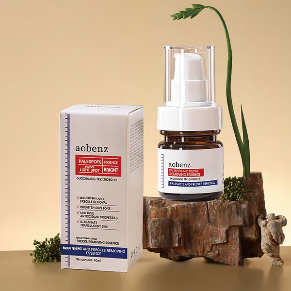 Sérum pour le visage blanchissant à la vitamine C, élimine les tâches brunes du mélasma et éclaircit la mélanine